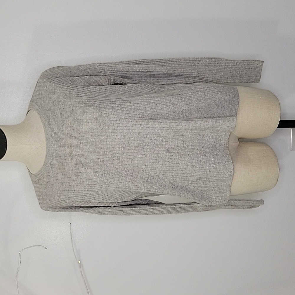 Forever 21 Gray Sweater SZ M  3/$15